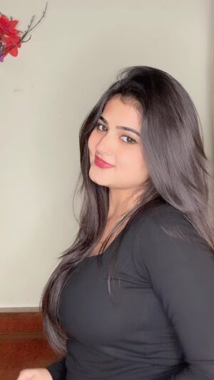 Vishali Instagram - Tere liye❤️
#reels #reelsinstagram #reelitfeelit #reelsvideo #instagram #instagood #instadaily #trendingreels #trendingsongs #trending #explore #explorepage #love #viral
