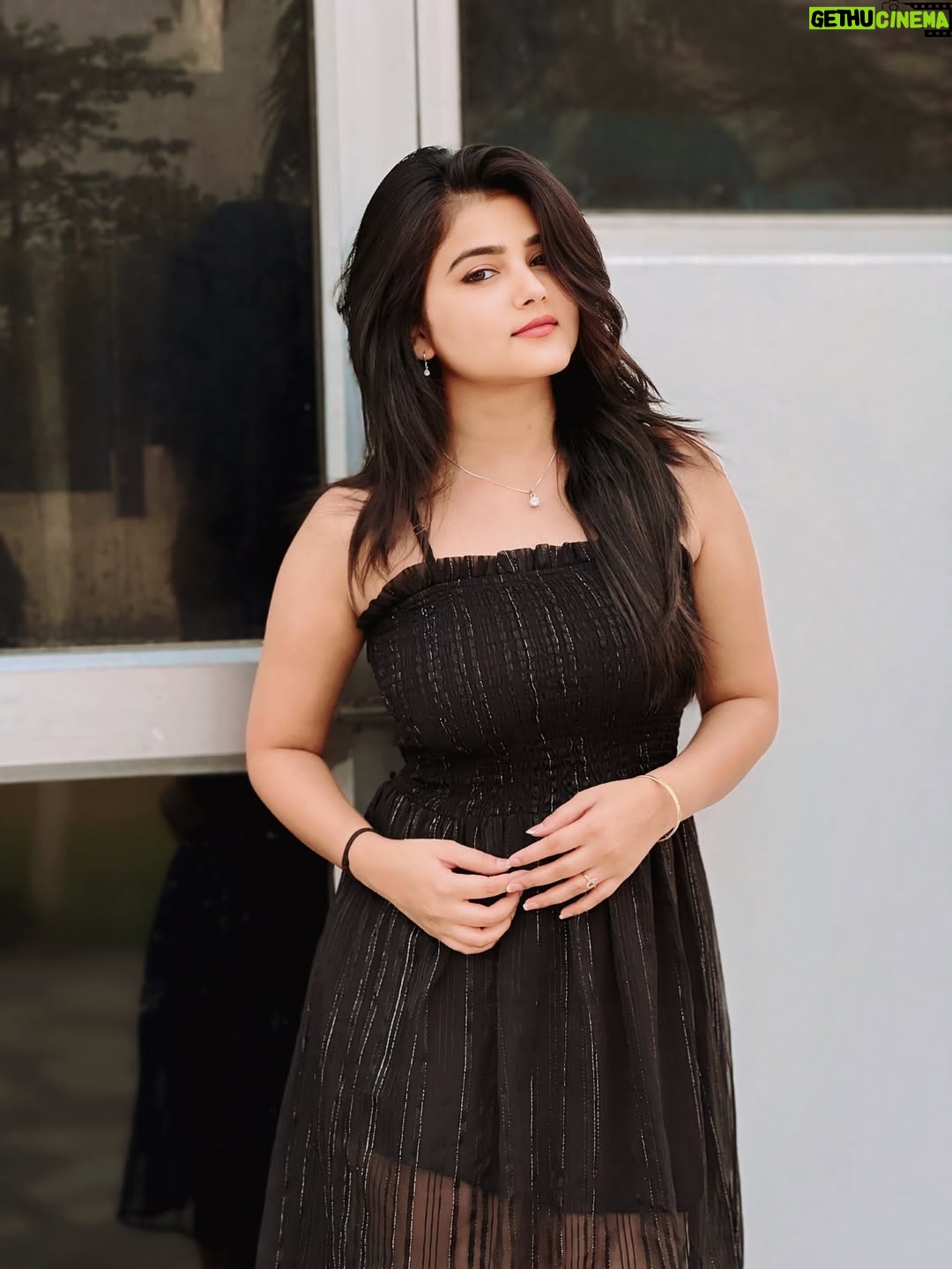 Vishali - 15.8K Likes - Sitare wargi✨♥️

#pic #pictureoftheday #picture #photo #photoftheday #love #fyp #foryou #explore #trending #arijit_singh #edsheeran