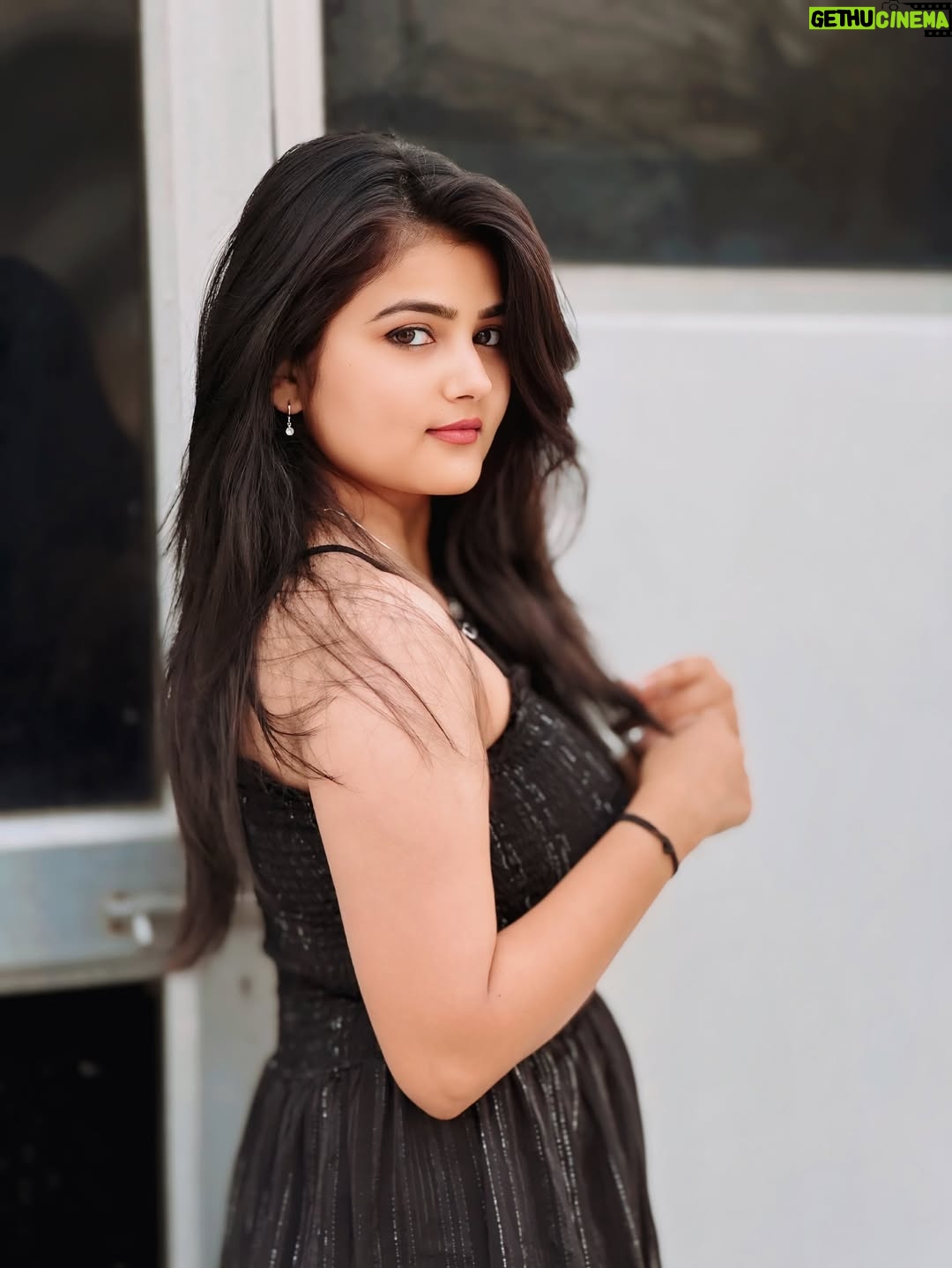 Vishali - 15.8K Likes - Sitare wargi✨♥️

#pic #pictureoftheday #picture #photo #photoftheday #love #fyp #foryou #explore #trending #arijit_singh #edsheeran