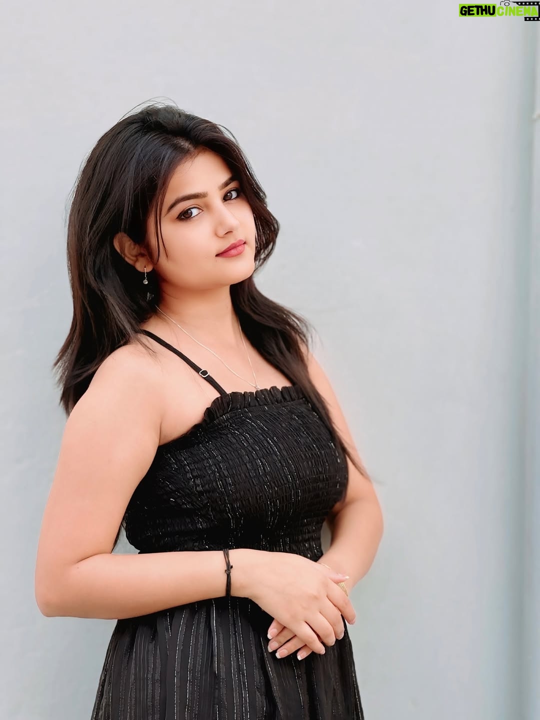 Vishali - 15.8K Likes - Sitare wargi✨♥️

#pic #pictureoftheday #picture #photo #photoftheday #love #fyp #foryou #explore #trending #arijit_singh #edsheeran