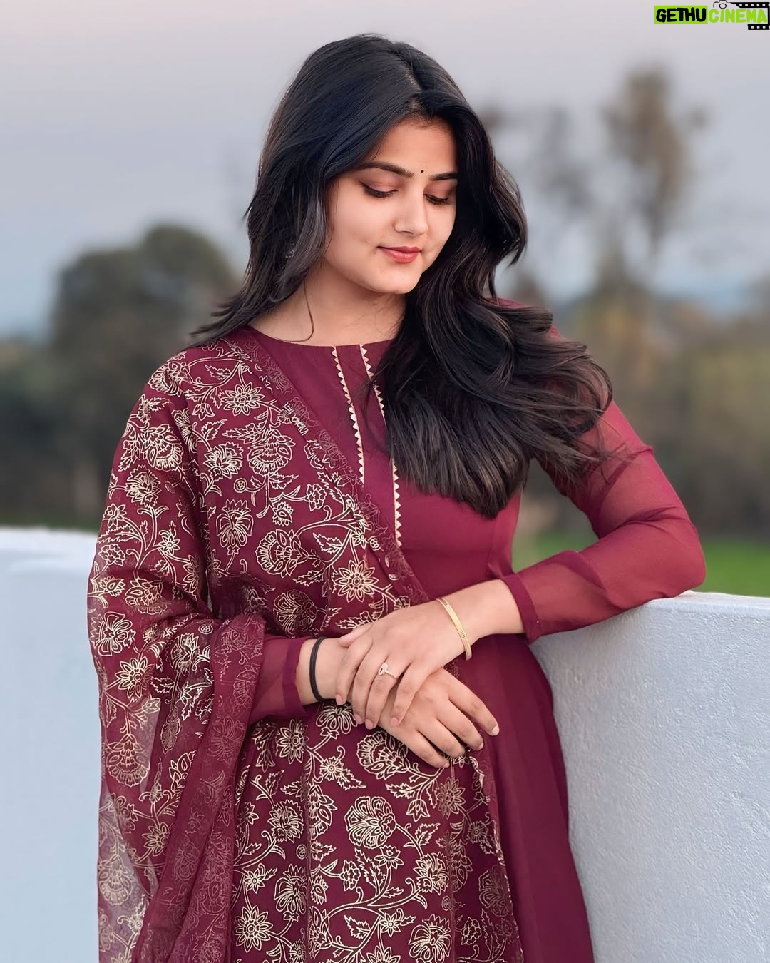 Vishali - 67.8K Likes - Rooted in culture, blooming in style❤️🌸🌷

#pic #picture #photo #photooftheday #photography #photoshoot #picoftheday #trending #explore #portrait #traditional #explore #explorepage