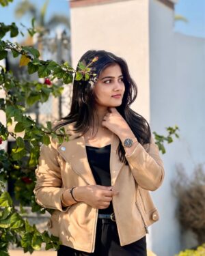 Vishali Instagram - Glowy photos, endless vibes❤️🫧
#pic #picture #picoftheday #photooftheday #photo #photoshoot #instagram #instalike #instagood #trending #explore #explorepage #portrait