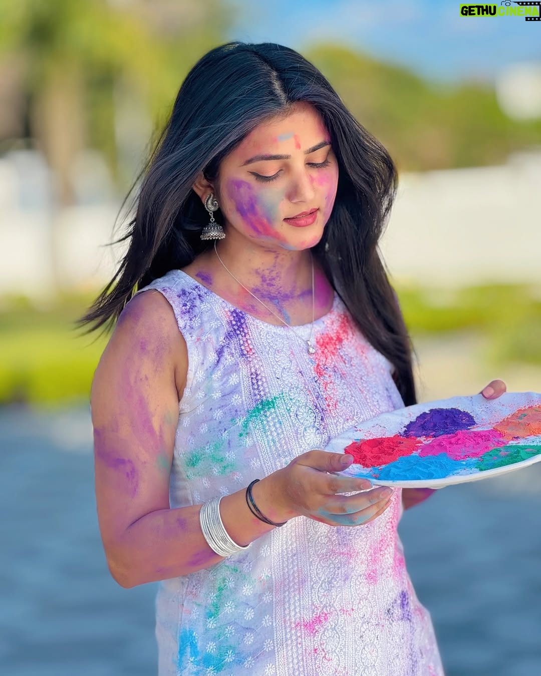 Vishali - 15.9K Likes - Let’s paint 🎨our hearts ❤️with love & kindness this Holi🥰

#pic #picture #picoftheday #photo #photooftheday #photography #photoshoot #instagood #instagram #trending #explore #foryou #holi