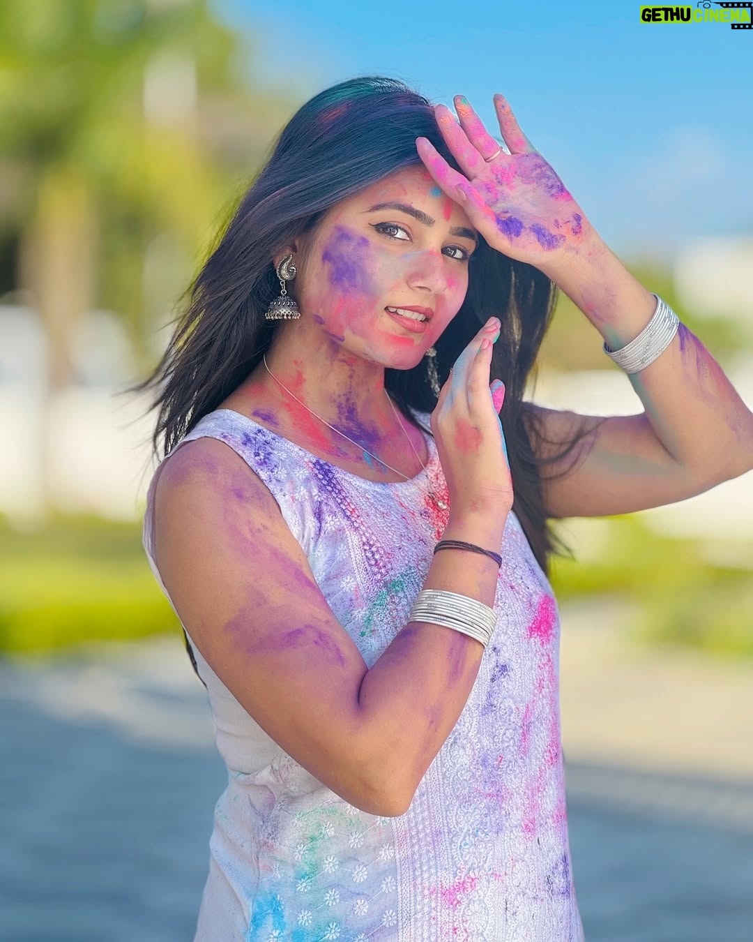 Vishali - 15.9K Likes - Let’s paint 🎨our hearts ❤️with love & kindness this Holi🥰

#pic #picture #picoftheday #photo #photooftheday #photography #photoshoot #instagood #instagram #trending #explore #foryou #holi