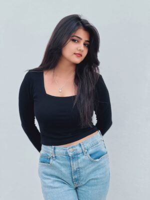 Vishali Instagram - Back to Black 🖤
#visshh #photos #foryou #black