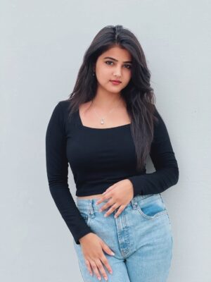 Vishali Instagram - Back to Black 🖤
#visshh #photos #foryou #black