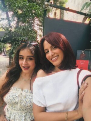 Vitasta Bhat Instagram - Pune is so cute and so is @rituu.t 🥰🤍
