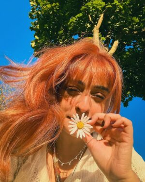 Vitasta Bhat Instagram - 🌼 me and the daisy - a love story🌼