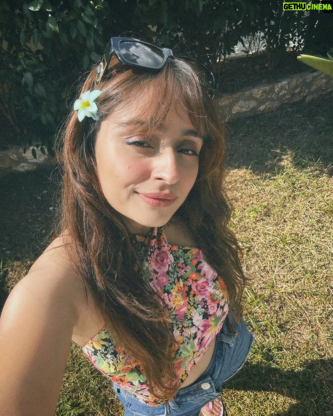 Vitasta Bhat - 50.3K Likes - When the sun came up, i was looking at you 🌅