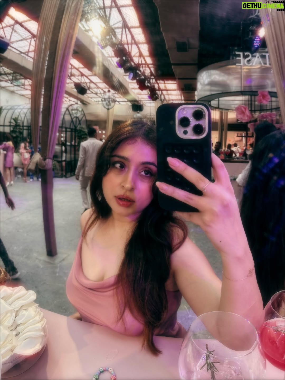Vitasta Bhat - 10K Likes - Serving face and salads in July #JulyDump