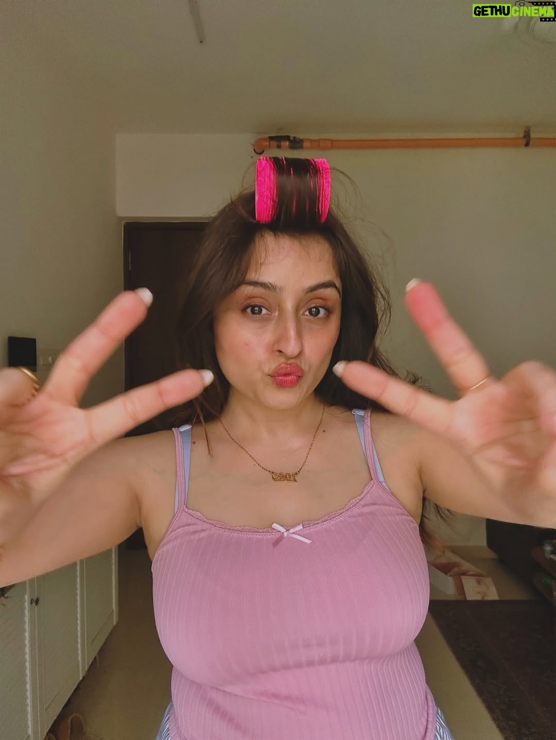 Vitasta Bhat - 10K Likes - Serving face and salads in July #JulyDump