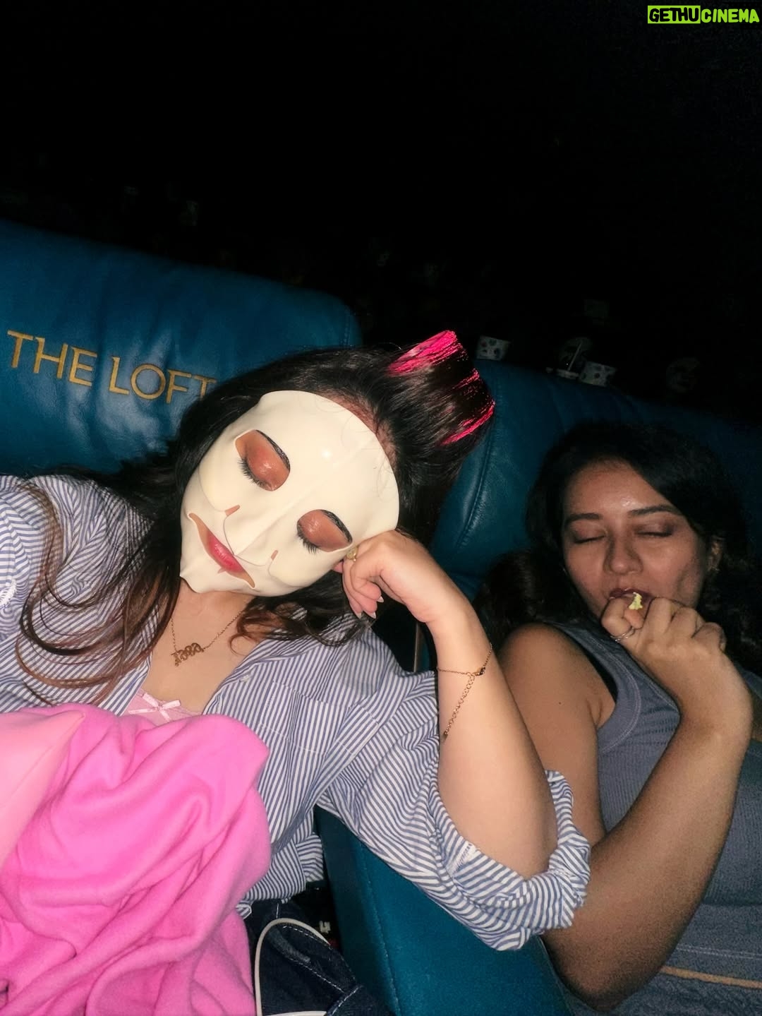 Vitasta Bhat - 10K Likes - Serving face and salads in July #JulyDump