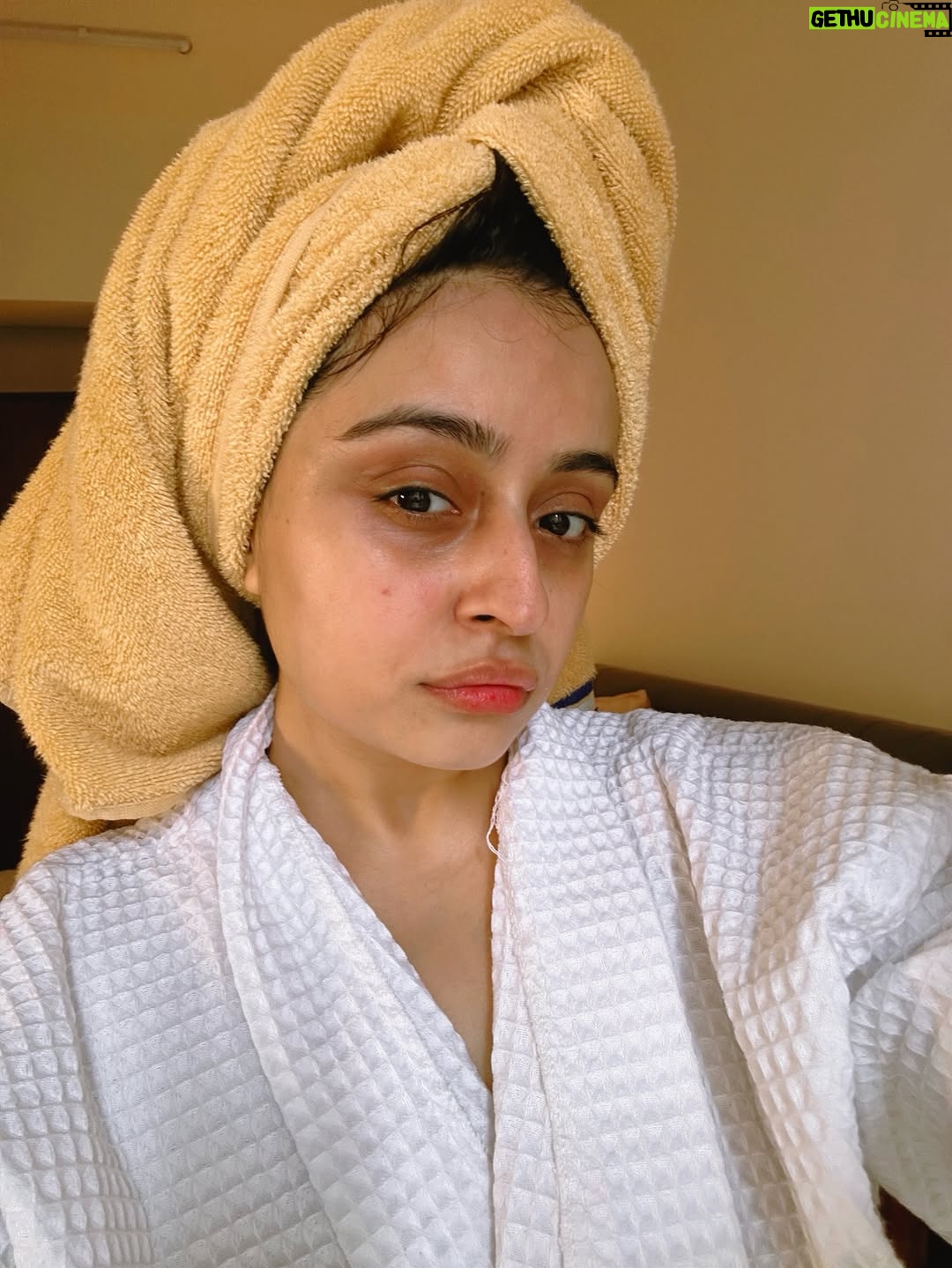 Vitasta Bhat - 10K Likes - Serving face and salads in July #JulyDump