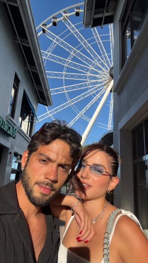Vivian Ossa Instagram - Casos de la vida real 🫠🙄 a quien más le pasa ? Pueden estar hasta con gripa (y ya sabemos cómo son las gripas masculinas 😂🙈) pero de qué van al partido van … #comedia #parati #parejas #humor #futbol