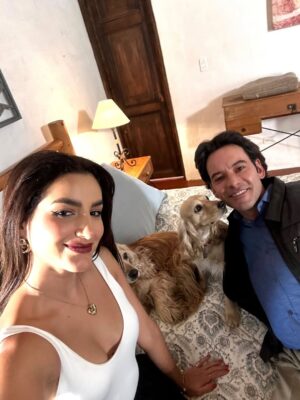 Vivian Ossa Instagram - Feliz dia del actor 🎬 desde los 13 años dando lora 🤭😂gracias por acompañarme en cada personaje espero poder seguir creciendo y compartiendo este arte que me hizo soñar desde pequeña ♥️ con cual personaje me conociste ? #diadelactor #parati #actriz