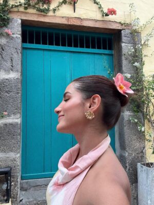 Vivian Ossa Instagram - Honda siempre me traes lindos recuerdos 🌸 #sundaymood