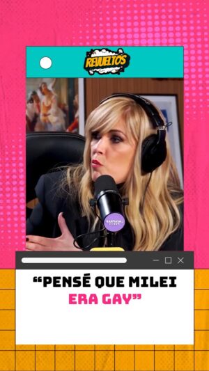 Viviana Canosa Instagram - ¿Cuál fue la relación de @vivianacanosaok con Milei? 👀
Mientras la gente piensa que Vivi estuvo con el Presidente, ella creía que él era gay ‼️
#carnavalstream #stream #argentina #streaming #politica #milei #javiermilei #vivianacanosa
