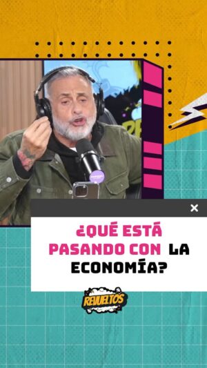 Viviana Canosa Instagram - 💣 “LA ECONOMÍA LA TIENE QUE MANEJAR LA POLÍTICA” ‼️
@jrial dijo en #Revueltos con @vivianacanosaok que “la economía no tiene que estar en manos de un economista, que la tiene que manejar la política”, además habló de Caputo. Míralo 🤯🔥 ¿Qué está pasando con la economía?
#carnavalstream #stream #argentina #streaming #politica #economia