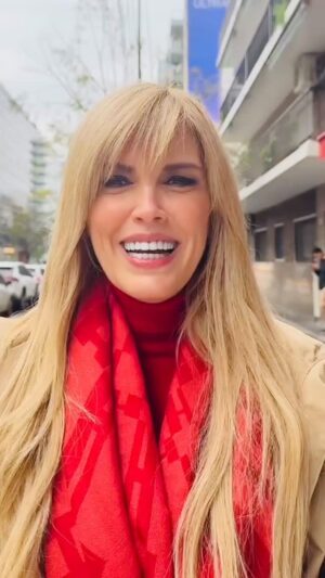 Viviana Canosa Instagram - Mañana los espero a las 18 hs en #elbulodeviviana @carnavalstream
@damianrojook @mauro.fulco @milazurbriggen ❤️