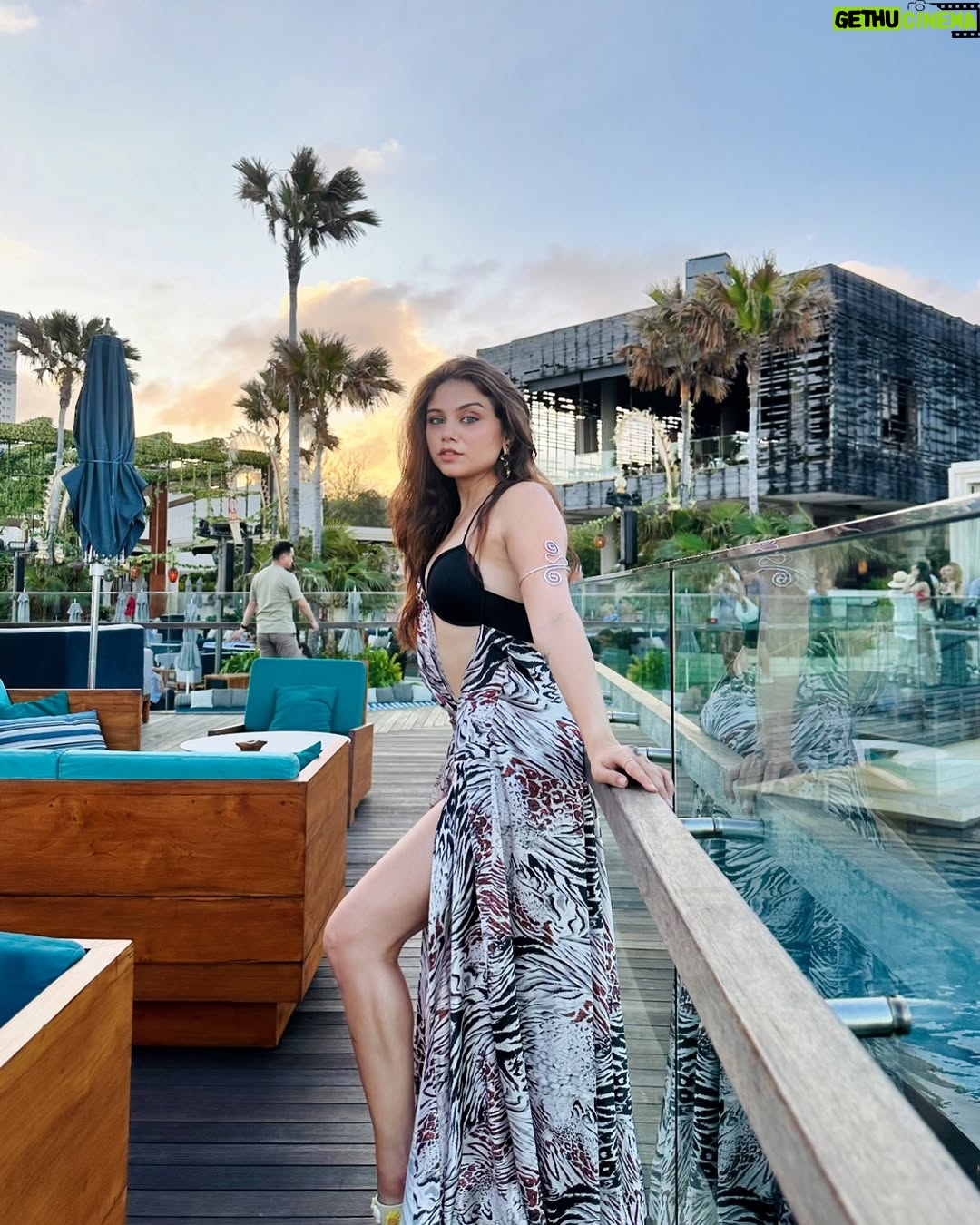 Vrushali Vachhiyat - 13.6K Likes - Sunset views and good grooves at Savaya 🥂 - basking in the Bali magic☀️🌴
.
Outfit: @bidhaman 
.
#SavayaClub #BaliAdventures #baliindonesia #balilivin #balilife #baliisland #uluwatu #travelgram #travellife #whatiwore #balioutfit #savayabali #savaya