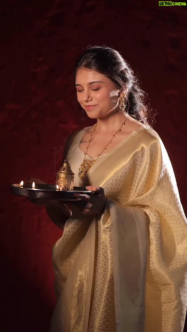 Vrushali Vachhiyat - 826 Likes - From Pooja to Garba nights and Festive get-togethers, this Navratri I’m celebrating the divine grace of the Goddess with Indriya’s newest Navratri collection, Devi. ✨

Each piece, from the intricate Maata ni Pachedi to the timeless Kaaliganthi, is a tribute to traditional Gujarati artistry and sacred craftsmanship, designed to make every moment of devotion and celebration shine brighter

✨Festive offers✨

🪔Enjoy up to 35% off on gold and diamond jewellery value*
🪔Double Gold Rate Protection - Pay 20% advance and lock your gold rate. If the price rises, pay the locked rate, if it reduces pay the lower rate.
🪔0% deduction on old gold exchange.

Limited period offer. T&C apply*

#DevibyIndriya #IndriyaJewellery #AdityaBirlaJewellery