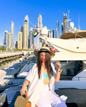 Vrushali Vachhiyat Instagram - The Yacht Party that turned out unexpectedly pretty insaneee❤️✨🫶🏻
.
.
.
#whenindubai #dubai #dubailife #vrunicorns #travelgram #travellife #travelblogger #instatravel #yachtlife #yachtparty