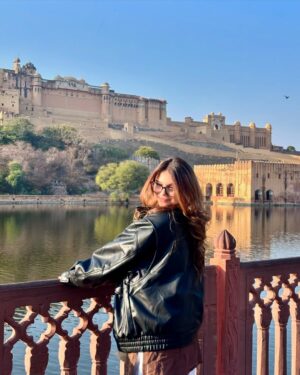 Vrushali Vachhiyat Instagram - Postcards from Jaipur 🦚🌷
.
#travelgram #vrunicorns #jaipur #hawamahal #jalmahal #travellife #jaipurdiaries #jaipurcity #rajasthan