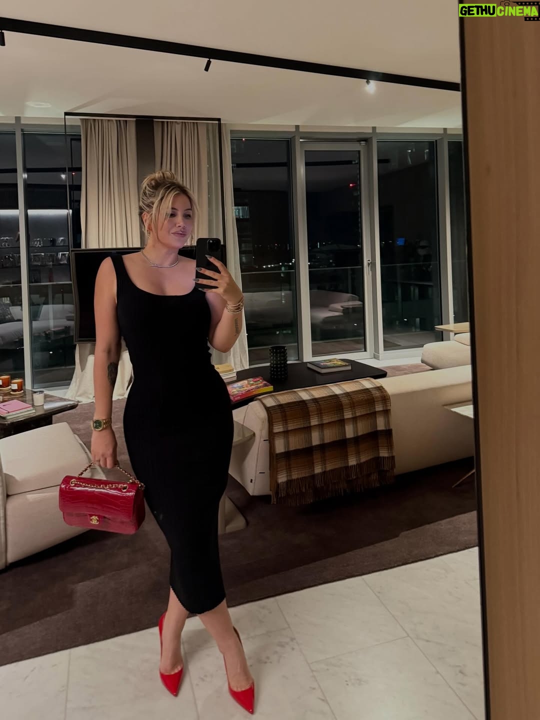 Wanda Nara - 754.6K Likes - Milán