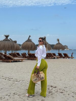 Wanda Nara Instagram - Otro año más en mi isla favorita 🍒 nos vemos pronto Ibiza
@ap_ibiza