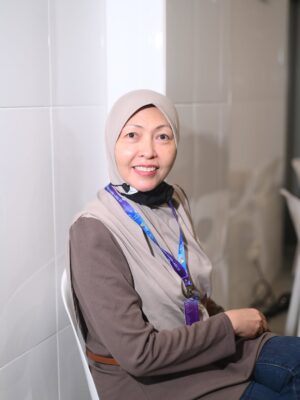 Wany Hasrita Instagram - Iām still her baby daughter. š©µ
Di usia 33 tahun ini, doaku sentiasa sama, moga Allah menghadiahkan ibu ganjaran Syurga Firdaus. Moga setiap detik yang tersisa dipeluk rahmat-Nya, dituntun dengan cahaya berkah serta diberikan kesihatan yang baik. Selamat ulang tahun, ibu. Syukur, masih punya pelukan terhangat di dunia. š¤