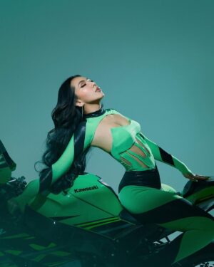 Warso Moe Oo Instagram - Happy birthday to me 🎂🎂🎂🎉👏🏻❤️

Special Thanks 🙏🏻 
📸Aung Kyaw Tun
🏍️ Tyron Bejay
💄 Jhonny June
👗 Zippy Zenith
Stylist Herry Ender