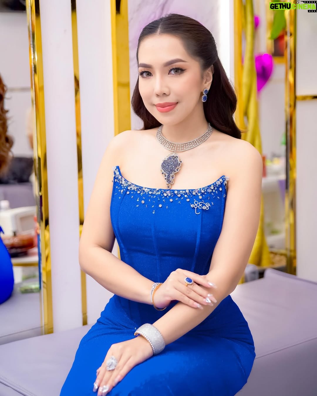 Warso Moe Oo - 425 Likes - လိုင်လီပွဲလေးမှာ ထက်နောင်နဲ့မေပယ်လ် ❤️