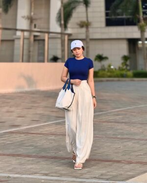 Warso Moe Oo Instagram - စူပါစန်းဒေးအစ်ဆိုးဟော့💙😬

📸 Phyo Layy