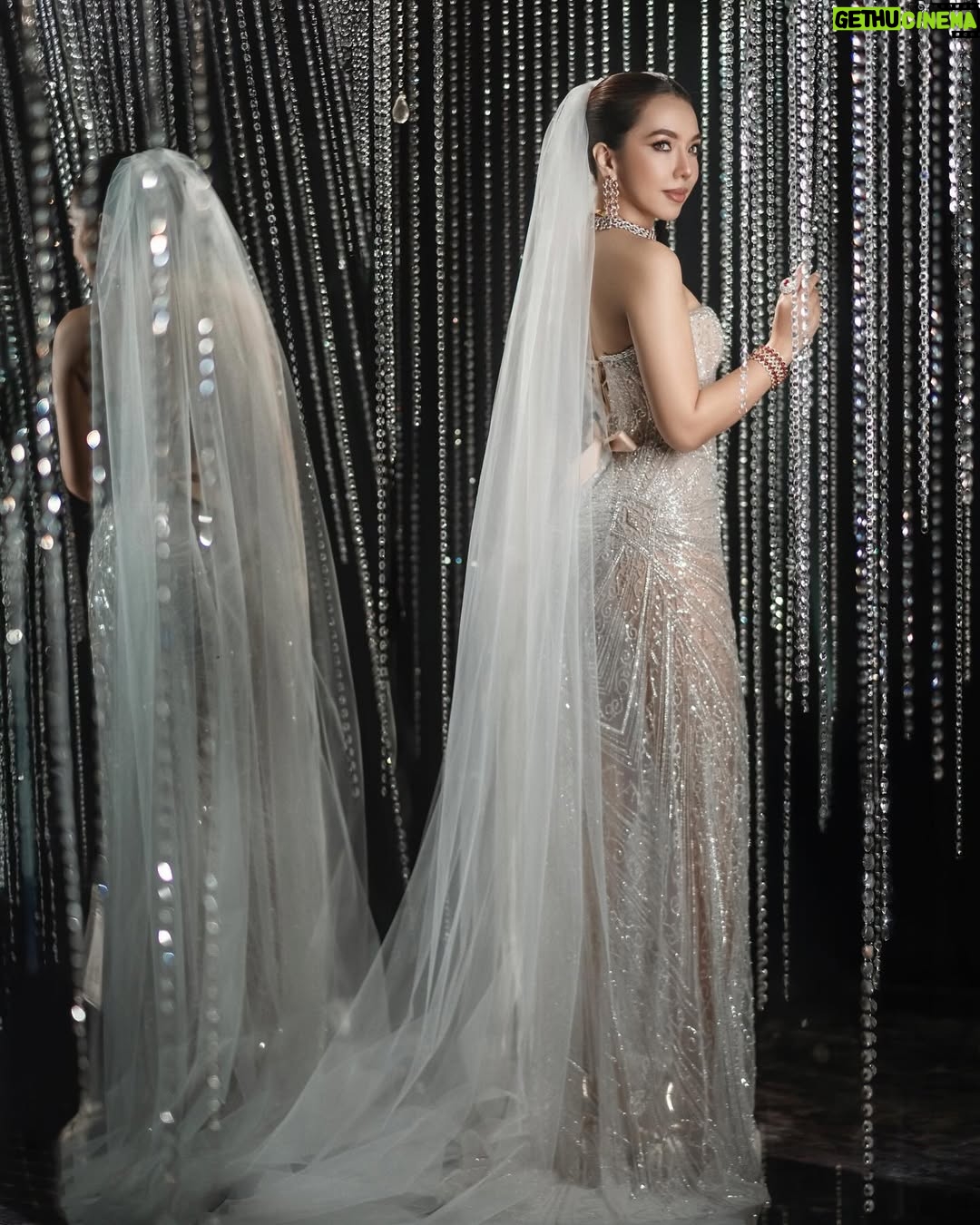 Warso Moe Oo - 536 Likes - အဖြူရောင်သတိုးသမီးလေး👰🏼‍♀️👰🏼‍♀️👰🏼‍♀️

A girl brighter than diamonds💎

💎-Warso Moe Oo
Designer-Shartra SHARTRA Couture
Makeup -May Oo Maung
Jewelry-Aung Tun Shwe Min Nyi Naung - Diamond & Gold Jewellery
Photo- Ko Naing Naing Tun 
Stylist- Ngwa J Fish
Stage design-Lin Lin & Ye Mhan LY floral