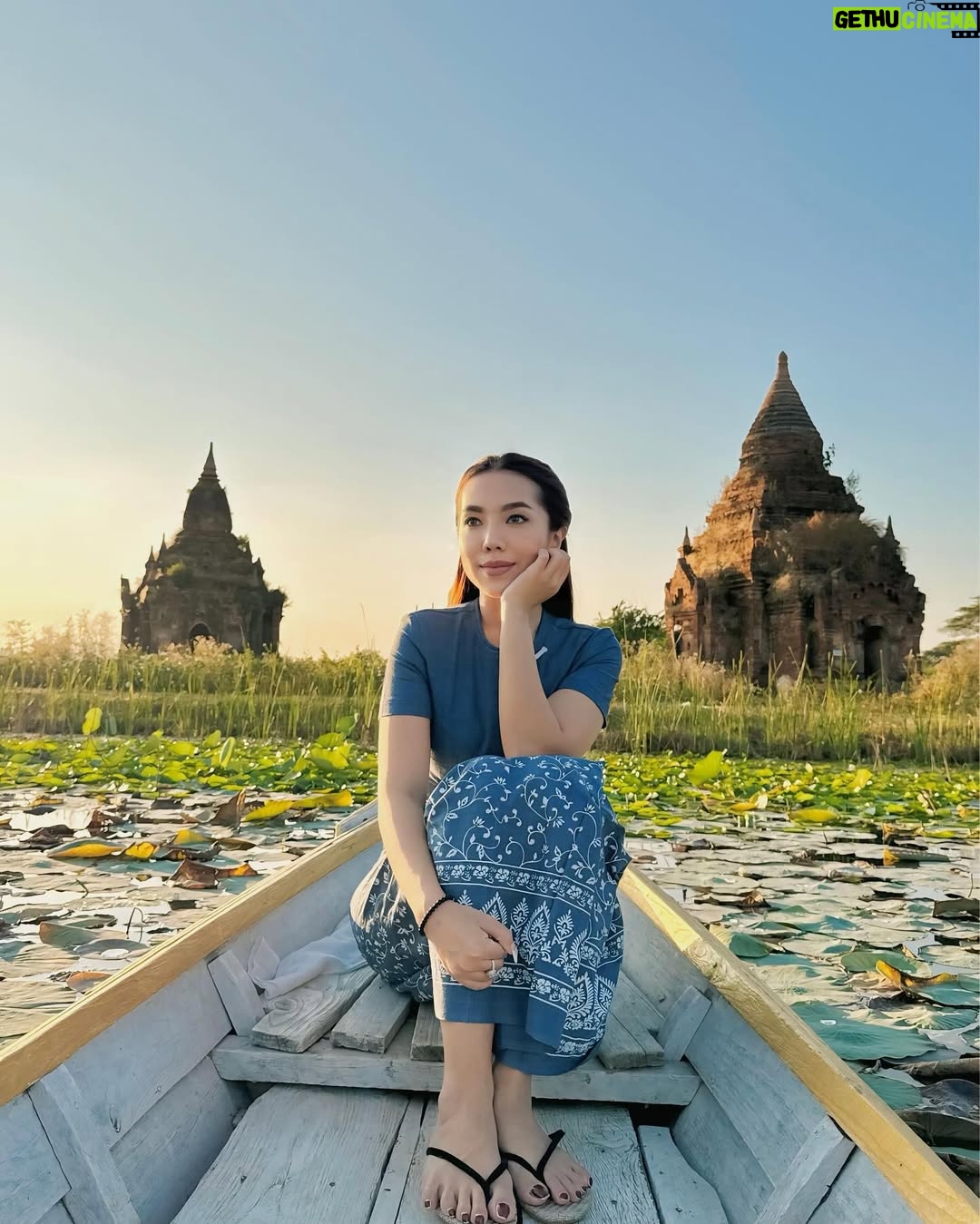 Warso Moe Oo - 875 Likes - ရှင်သန်ရာအချိန်လေးတော့ မင်းရဲ့အနားနေချင်လို့ပါ အတူတူဆို အိမ်မက်တိုင်းဟာ တို့ရဲ့ကမ္ဘာ💙