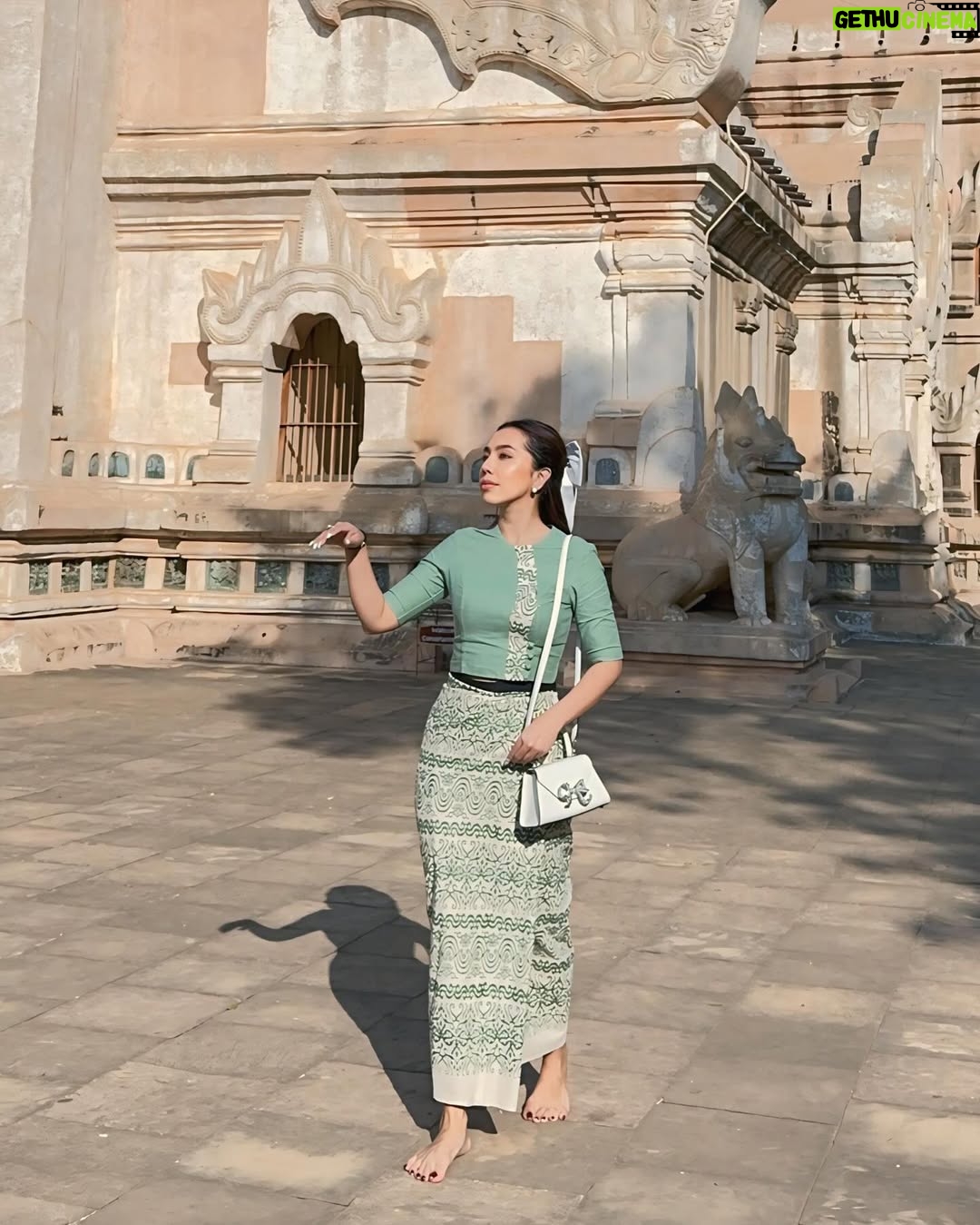 Warso Moe Oo - 1K Likes - မေပယ်လ်လေး ပုဂံခဏရောက်နေတယ်နော် 💚

ဒီည၇နာရီ အပိုင်း-၆လာမယ်နော် 👏🏻👏🏻👏🏻

#သူငယ်ချင်းမိထွေး