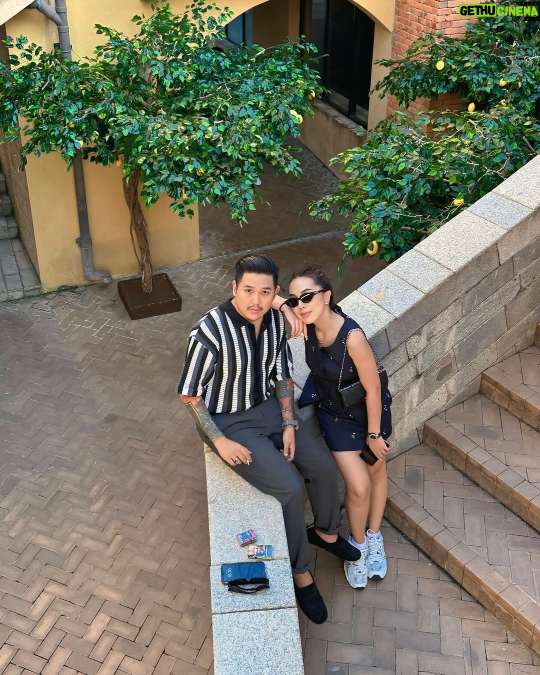 Warso Moe Oo - 1.4K Likes - အတူရှိတဲ့ဘဝ ဘယ်လောက်ကောင်းလိုက်သလဲ❤️👩‍❤️‍👨