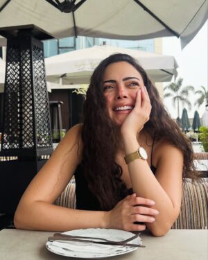 Weaam Magdy Instagram - Sun will rise and we’ll try again☀️✨