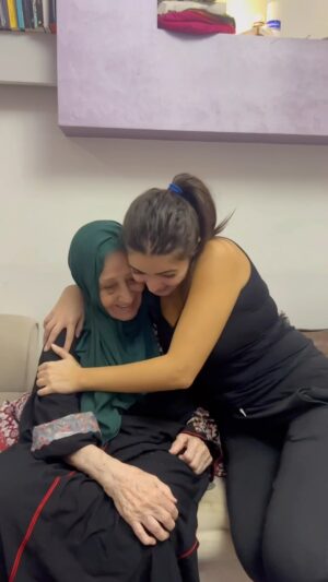 Weaam Magdy Instagram - انا واقفه فى مكانى من سنين بظروف حصلت انا بقالى سنين سنين كتيره فى اكتئاب و اطلع منه و ادخل تانى و زى ما كله عارف ان سبب الڤيديويات دى ان تيته عاشت معايا علشان انا عندى اكتئاب كنت بهرب من ده بيها لكن دلوقتى انا واقفه مكانى لسفر ولا شغل ولا صحاب ولا اى حاحه مخليانى كويسه مبقتش قادره على اى فراق ل اهل ولا صحاب ولا حبيب تعبت من الفكره دى اه بحمد ربنا على كل حاجه حلوه فى حياتى بس انا قلبى زعلان اوى عليها و زعلان اكتر انى واقفه مكانى من سنين