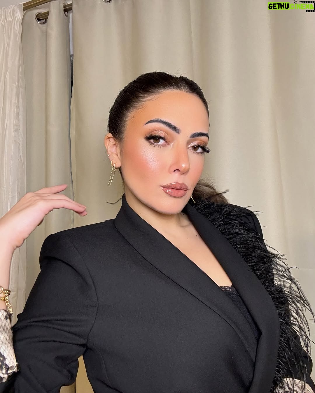 Weaam Magdy - 29.1K Likes - About last Night♥️✨
Makeup @habiba_azkoul11 
Hair @fady_adel_hair_stylist 
Balzer dress @lablancaegypt 
Styled by @styledbymasha