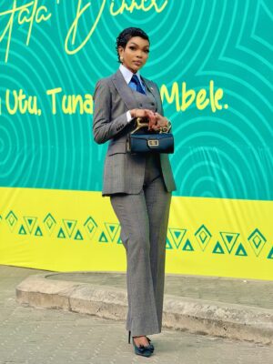 Wema Sepetu Instagram - Wema Wa Mama ndo Taasis yangu.... Na Wema mwenyewe ndo mimi...
About CCM Gala Dinner... 💚💚💚
Suit ameninyukia Cherie de Moi... @jm_international_collection