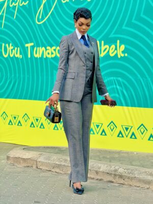 Wema Sepetu Instagram - Wema Wa Mama ndo Taasis yangu.... Na Wema mwenyewe ndo mimi...
About CCM Gala Dinner... 💚💚💚
Suit ameninyukia Cherie de Moi... @jm_international_collection