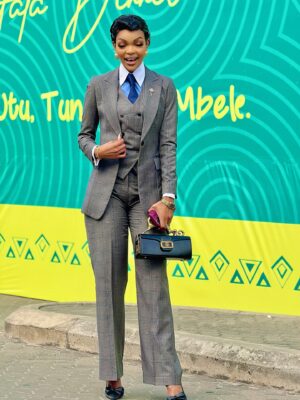 Wema Sepetu Instagram - Wema Wa Mama ndo Taasis yangu.... Na Wema mwenyewe ndo mimi...
About CCM Gala Dinner... 💚💚💚
Suit ameninyukia Cherie de Moi... @jm_international_collection