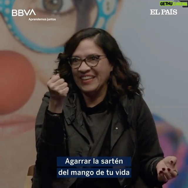 Wendy Ramos - 54.3K Likes - Un día como hoy en el 2020 salió este video y muchas cosas cambiaron❤️

Fui muy feliz cuando el equipo de @aprendemosjuntosbbva me llamó para hacer una charla para este programa que me encanta! 
La hice con mucho cariño, la grabación fue muy bonita con un equipo súper buena onda. Cuando terminé me dijeron que les había encantado y añadieron “prepárate”.

El 15 de septiembre del 2020 me desperté con mil mensajes en mi celular, mil etiquetas en las redes, miles de mensajes hermosos.

He conocido a muchísima gente maravillosa gracias a este video que me abrió puertas al mundo.

Gracias, gracias, gracias por esta oportunidad de conocer a tanta gente bonita ♥️

#AprendemosJuntos #Speaker #Clown #AgarraElMangoDeTuSartén #MiFiestaEsMía