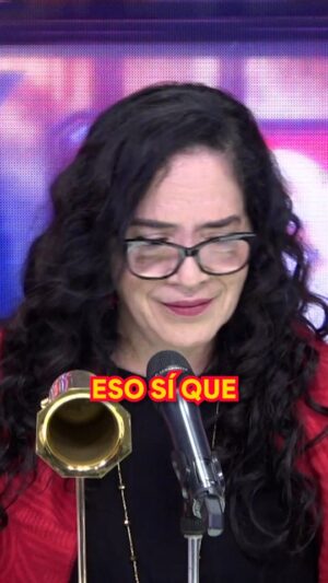 Wendy Ramos Instagram - ¿Quién más extrañó las interacciones entre Wendy y Tony? 🤭
#babatv #masvalesolos #carloscarlin #wendyramos #elmarshall #lalangosta #pataclaun
