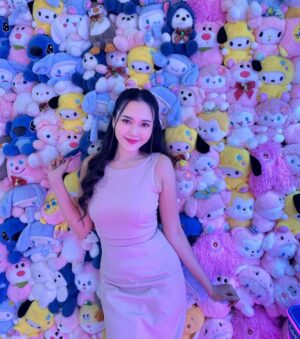 Wint Yamone Naing Instagram - ချစ်စရာ့အရွယ်ကစားကြမယ် 🌸