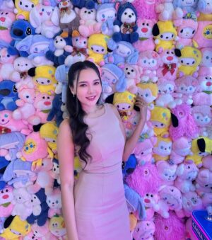Wint Yamone Naing Instagram - ချစ်စရာ့အရွယ်ကစားကြမယ် 🌸