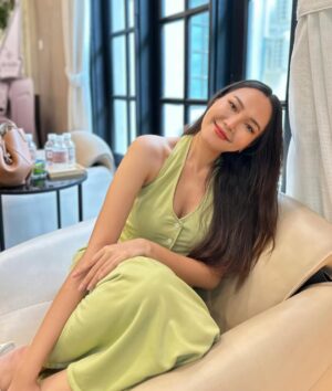 Wint Yamone Naing Instagram - feeling very demure 🍀