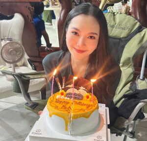 Wint Yamone Naing Instagram - 🎂 မွေးနေ့က 1st August ပါ တင်တာကတော့ ဒီနေ့မှပါ 😬
ချစ်ခြင်းမေတ္တာတွေအတွက် အားလုံးကိုတကယ်ကျေးဇူးတင်ပါတယ်🥰