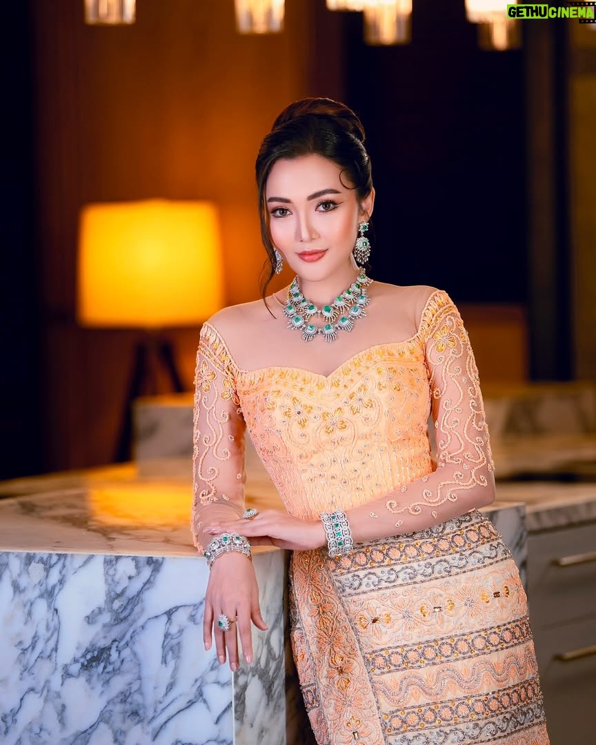 Wint Yamone Naing - 587 Likes - အမျိုးသမီးတစ်ယောက်ရဲ့အလှဆုံးအချိန်ကဘယ်ချိန်လဲ 🧡

Zwal and Sai Fashion Collection Mandalay
